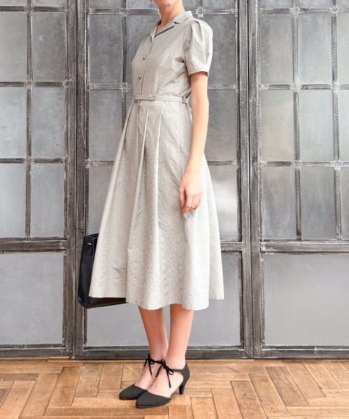 an another angelus(アンアナザーアンジェラス)の「ダマスク風エンボス柄ワンピース/fint フィント(ワンピース・レディース・アイボリー/ミント・FREE)」の4枚目の写真