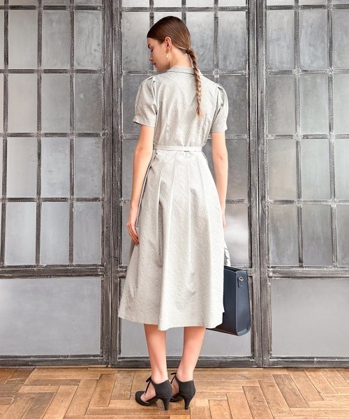 an another angelus(アンアナザーアンジェラス)の「ダマスク風エンボス柄ワンピース/fint フィント(ワンピース・レディース・アイボリー/ミント・FREE)」の5枚目の写真