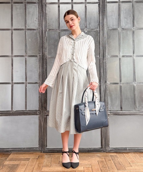 an another angelus(アンアナザーアンジェラス)の「ダマスク風エンボス柄ワンピース/fint フィント(ワンピース・レディース・アイボリー/ミント・FREE)」の6枚目の写真