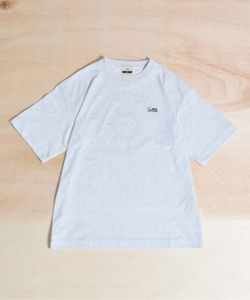 Sunny Smith(サニースミス)の「【SUNNY SMITH】キャラクターアーチロゴ両面刺繍Tシャツ(Tシャツ/カットソー・メンズ・ホワイト/スミクロ/アッシュグレー・MEDIUM/LARGE)」の7枚目の写真
