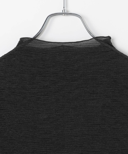 PAGEBOY(ページボーイ)の「ラメシアーボトルネックトップス(Tシャツ/カットソー・レディース・ブラック/ブルー/オフホワイト・FREE)」の16枚目の写真