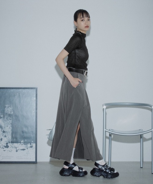PAGEBOY(ページボーイ)の「ラメシアーボトルネックトップス(Tシャツ/カットソー・レディース・ブラック/ブルー/オフホワイト・FREE)」の10枚目の写真