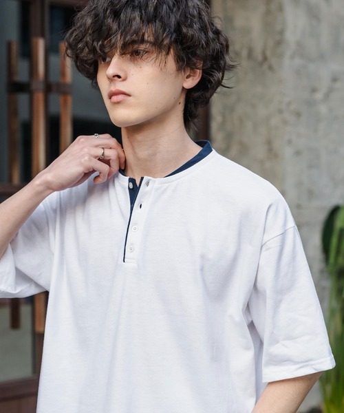 Rocky Monroe(ロッキーモンロー)の「オーバーサイズ レイヤードヘンリーネック半袖Tシャツ(Tシャツ/カットソー・メンズ・ピンク/ネイビー/チャコール/ブラック/ホワイト・L/M/XL)」の6枚目の写真