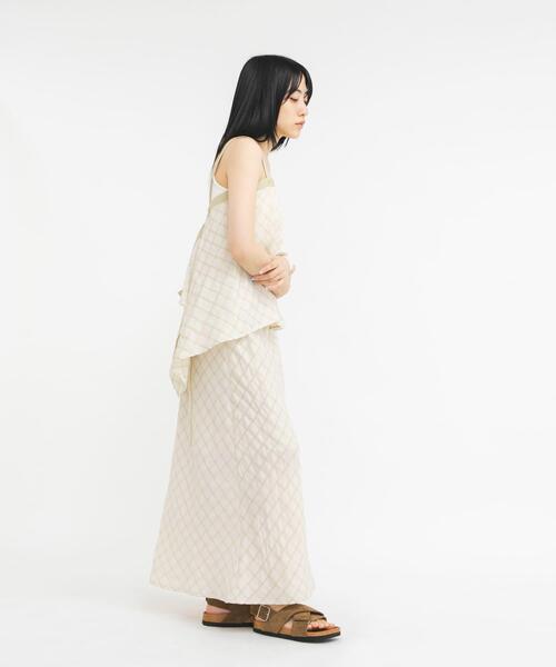 KBF(ケイビーエフ)の「マルチWAYキャミソールSETスカート(セットアップ・レディース・ベージュ系その他/ブラック/グレー系その他・ONE)」の12枚目の写真