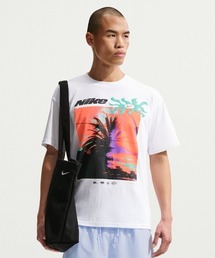 NIKE（ナイキ）の「ナイキ NIKE ナイキ NSW LSE パーム ツリー S/S Tシャツ（Tシャツ/カットソー・メンズ）」