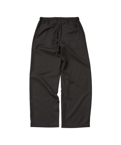 WMC(ダブリューエムシー)の「イージーバンディングストライプスラックス_CHARCOAL GREY(スラックス・メンズ・チャコールグレー・34/30(M)/32(L))」の3枚目の写真