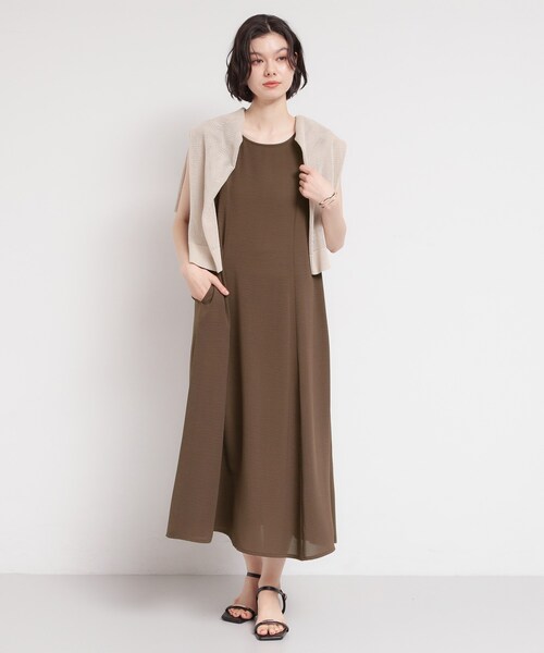THE SHOP TK (ザ ショップ ティーケー )の「【ひんやり/防しわ/吸水速乾/UV】美しさを1日中キープ ノースリーブフレアワンピース(ワンピース・レディース・ブラック/ダークブラウン/ブルー系その他/こしょう色系6・12/13)」の12枚目の写真