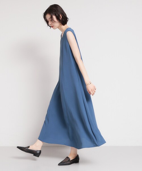 THE SHOP TK (ザ ショップ ティーケー )の「【ひんやり/防しわ/吸水速乾/UV】美しさを1日中キープ ノースリーブフレアワンピース(ワンピース・レディース・ブラック/ダークブラウン/ブルー系その他/こしょう色系6・12/13)」の17枚目の写真