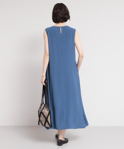 THE SHOP TK (ザ ショップ ティーケー )の「【ひんやり/防しわ/吸水速乾/UV】美しさを1日中キープ ノースリーブフレアワンピース(ワンピース・レディース・ブラック/ダークブラウン/ブルー系その他/こしょう色系6・12/13)」の18枚目の写真