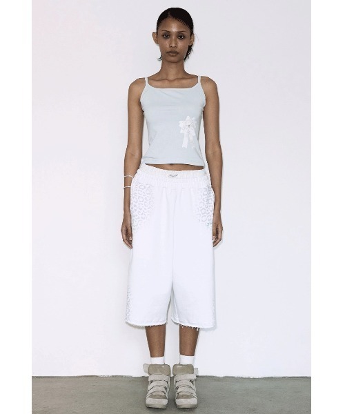 FANCY CLUB(ファンシークラブ)の「A'GEM/9 × .kom 『FANCY CLUB/ファンシークラブ』 LEOPARD SAGGING BERMUDA PANTS/レオパードサギングバミューダパンツ(スウェットパンツ・レディース・ホワイト/チャコールグレー・FREE)」の6枚目の写真