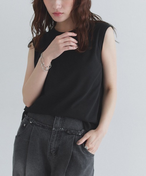 ECLAM（クラム）の「[ECLAM]【SET】2wayチュールフリルベスト×ノースリーブカットソー（Tシャツ/カットソー・レディース・オフホワイト/ブラック系その他2・L/M）」の22枚目の写真
