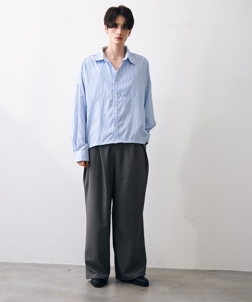 Shoowtime(ショウタイム)の「Cropped blue stripe shirt / ショート丈ブルーストライプシャツ(シャツ/ブラウス・メンズ・ブルー系その他・MEDIUM/LARGE/X-LARGE)」の2枚目の写真