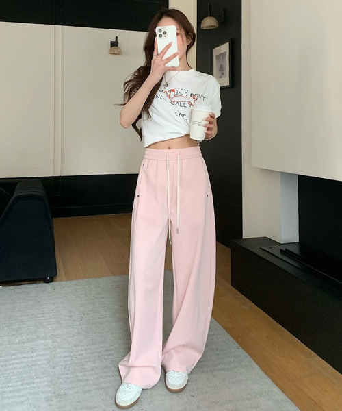 DAY CLOSET(デイ クローゼット)の「【ゴム&紐調節可】程よくルーズでパネルラインできれいめ仕上げ。カーブシルエットカーブパンツ レディース(スウェットパンツ・レディース・グレー/アイボリー/ブラック/ピンク・M/XL/L)」の19枚目の写真