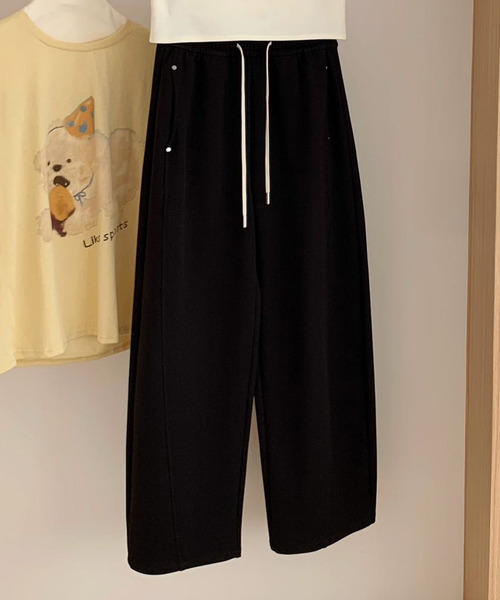 DAY CLOSET(デイ クローゼット)の「【ゴム&紐調節可】程よくルーズでパネルラインできれいめ仕上げ。カーブシルエットカーブパンツ レディース(スウェットパンツ・レディース・グレー/アイボリー/ブラック/ピンク・M/XL/L)」の10枚目の写真