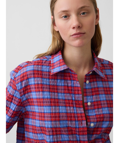 GAP(ギャップ)の「シアサッカー プレイド オーバーサイズシャツ(シャツ/ブラウス・レディース・ライトブルー/レッド系その他・XS/S/M/XXS/L)」の10枚目の写真