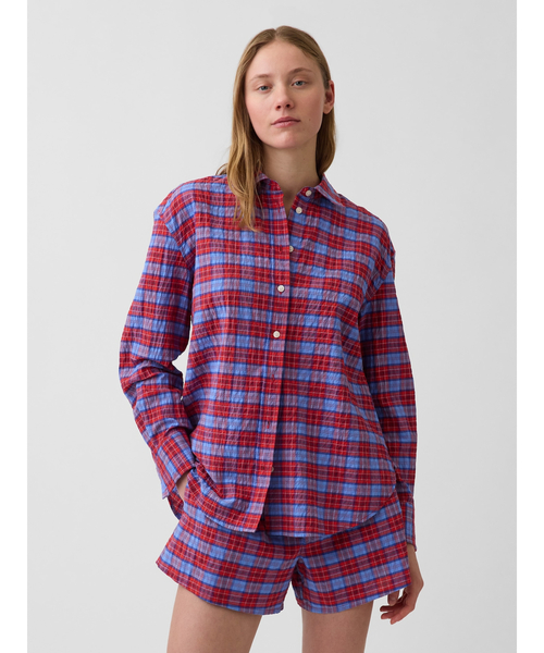 GAP(ギャップ)の「シアサッカー プレイド オーバーサイズシャツ(シャツ/ブラウス・レディース・ライトブルー/レッド系その他・XS/S/M/XXS/L)」の3枚目の写真