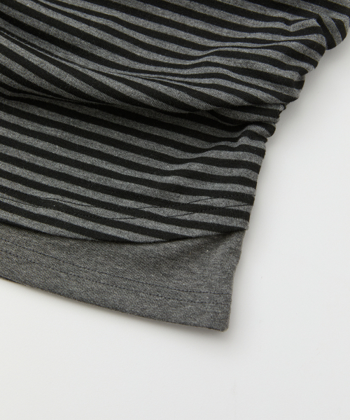 RAIMENT(レイメント)の「(W) ウィメンズ アンバランス ストラップ レイヤード オフショルダー ストライプ_ブラック(Tシャツ/カットソー・レディース・その他・WS/WM)」の8枚目の写真