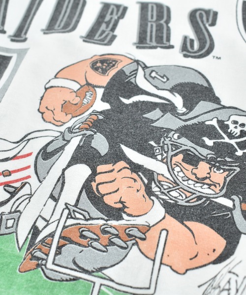 NBA/NFL/NHL/MLB(エヌビーエーエヌエフエルエヌエイチエルエムエルビー)の「【USED】90’s NUTMEG “NFL Las Vegas RAIDERS” Tシャツ USA製(Tシャツ/カットソー・メンズ・ホワイト・X-LARGE)」の6枚目の写真