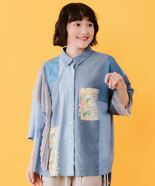 ScoLar(スカラー)の「162644:デニム×水玉×チュール×総柄 パッチワーク風シャツ(シャツ/ブラウス・レディース・ブルー/サックスブルー・M)」の2枚目の写真