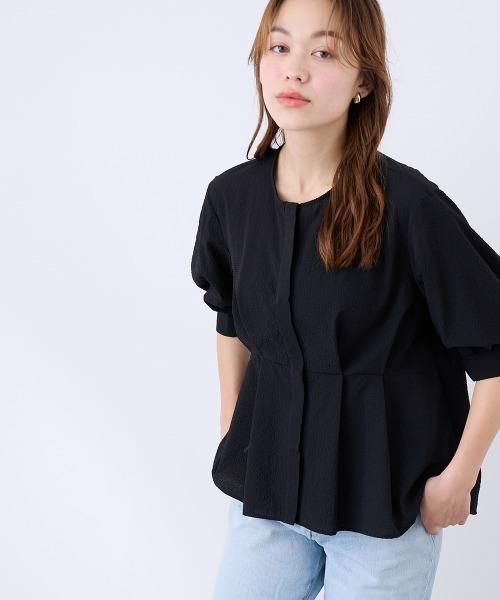 QUEENS COURT（クイーンズコート）の「レノクロスウエストタックブラウス（シャツ/ブラウス・レディース・オフホワイト/ブラック・M）」の2枚目の写真