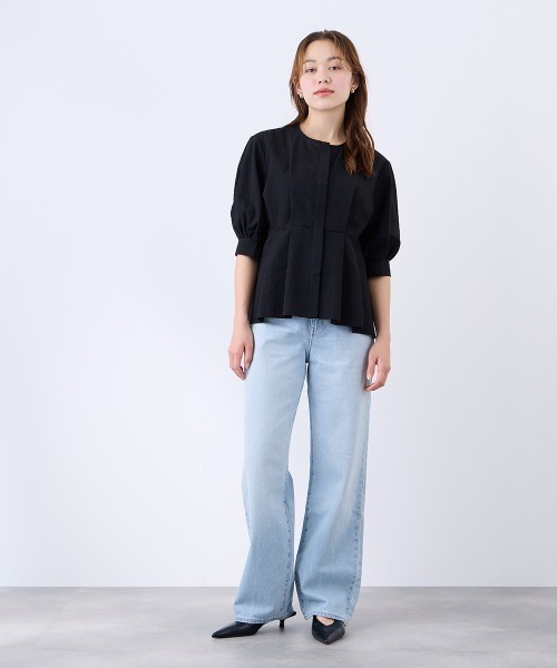 QUEENS COURT（クイーンズコート）の「レノクロスウエストタックブラウス（シャツ/ブラウス・レディース・オフホワイト/ブラック・M）」の4枚目の写真