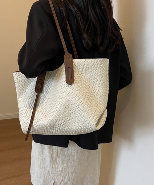 by LEGNA(バイレグナ)の「大容量編み込みメッシュトートバッグ(トートバッグ・レディース・ブラック/アイボリー/ブラウン/ベージュ・FREE)」の5枚目の写真