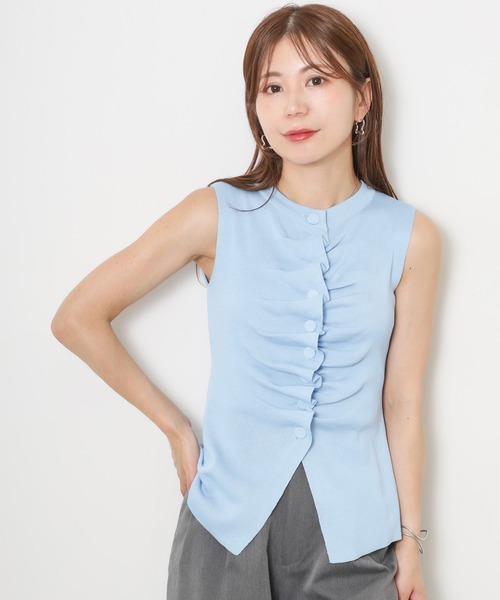 Riberry(リベリー)の「フロントギャザーノースリーブニット(ニット/セーター・レディース・レッド/ブラック/ブルー/アイボリー/グレー・FREE)」の5枚目の写真
