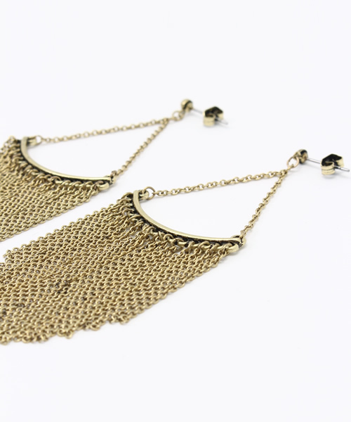 MOUSSY（マウジー）の「METAL FRINGE EARRING（ピアス（両耳用）・レディース・シルバー/ゴールド・FREE）」の3枚目の写真