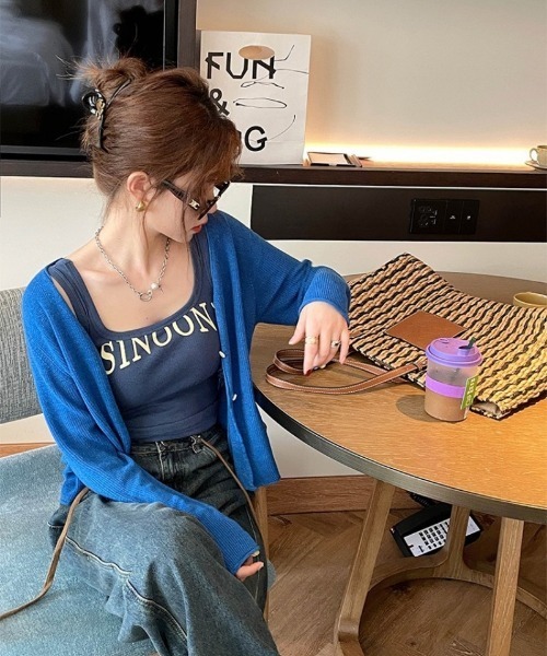 Ritzy(リッツィー)の「カップ付き SINOON ロゴ スクエアネック リブ タンクトップ(タンクトップ・レディース・ホワイト/ブラック/ブルー/モカ・FREE)」の21枚目の写真