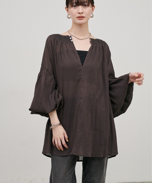 LARUTA（ラルータ）の「【LARUTA】前後2WAYシャーリングパフスリーブブラウス（シャツ/ブラウス・レディース・ピンク/ターコイズブルー/アイボリー/ブラウン・FREE）」の20枚目の写真