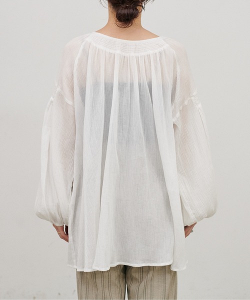 LARUTA（ラルータ）の「【LARUTA】前後2WAYシャーリングパフスリーブブラウス（シャツ/ブラウス・レディース・ピンク/ターコイズブルー/アイボリー/ブラウン・FREE）」の12枚目の写真