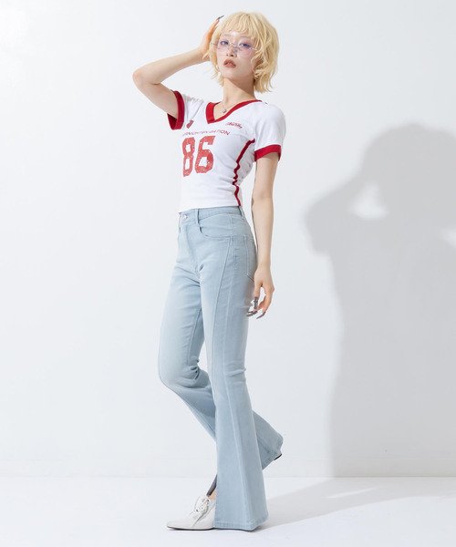 ANAP(アナップ)の「センタースリットフレアデニムパンツ(デニムパンツ・レディース・ブルー/クリア・S/M)」の17枚目の写真