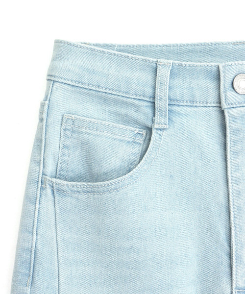 ANAP(アナップ)の「センタースリットフレアデニムパンツ(デニムパンツ・レディース・ブルー/クリア・S/M)」の20枚目の写真