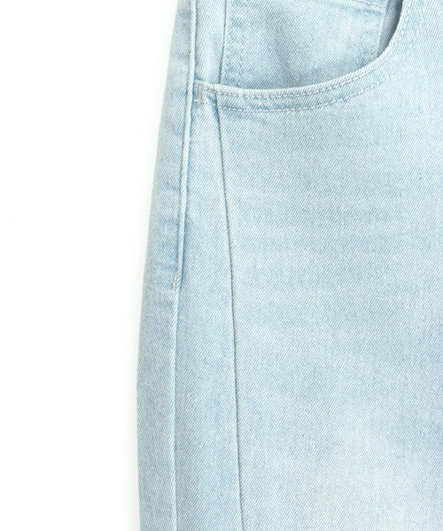 ANAP(アナップ)の「センタースリットフレアデニムパンツ(デニムパンツ・レディース・ブルー/クリア・S/M)」の22枚目の写真