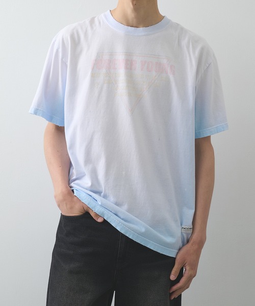 FACCIES(ファチーズ)の「【FACCIES】AGINGA FADE TEE(SOFT)(Tシャツ/カットソー・メンズ・キナリ/ブラック/ライトブルー・1/2)」の1枚目の写真