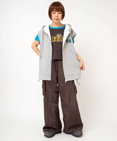 RNA（アールエヌエー）の「R4483 カーゴポケットトラックパンツ（カーゴパンツ・レディース・ホワイト/ブルー/ブラウン・MEDIUM）」の19枚目の写真