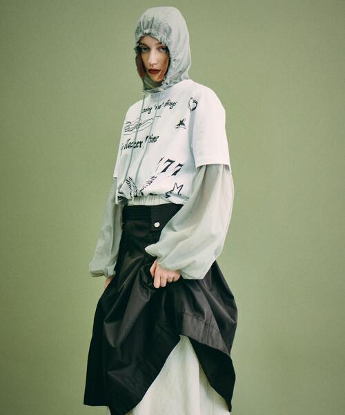 URBAN RESEARCH(アーバンリサーチ)の「Teya TATOO T-SHIRTS(Tシャツ/カットソー・レディース・ホワイト/レッド・SMALL/LARGE)」の3枚目の写真