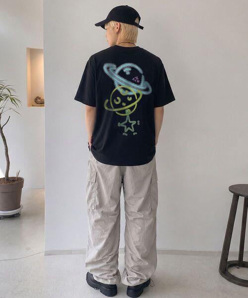 ARTISTWEAR（アーティストウェア）の「[ATW] スリッププラネット半袖Tシャツ（Tシャツ/カットソー・レディース・ブラック・XXXX-LARGE/XX-LARGE/X-LARGE/LARGE/MEDIUM/SMALL）」の9枚目の写真