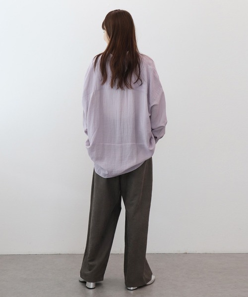 Jines(ジネス)の「ナチュラルワッシャーバックフォルムシャツ(シャツ/ブラウス・レディース・ラベンダー/グレー/オリーブ・38)」の18枚目の写真
