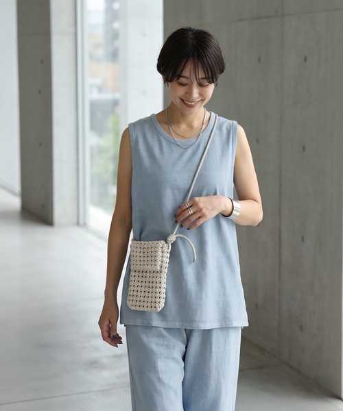 STYLE DELI(スタイルデリ)の「綿100ピグメント加工ノースリトップ(ニット/セーター・レディース・チャコール/ベージュ/ライトブルー/ホワイト・FREE)」の4枚目の写真