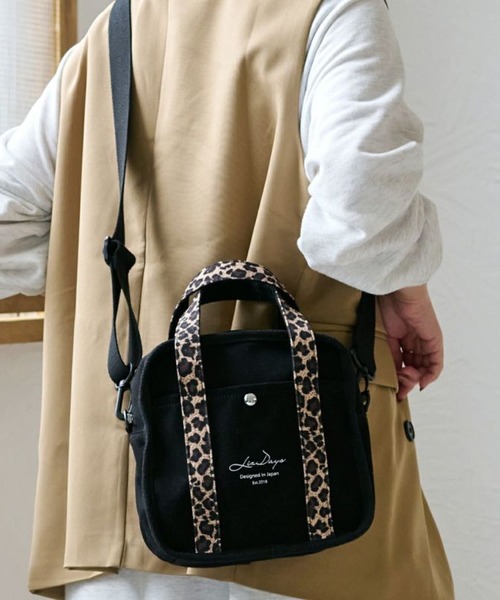 LIZDAYS(リズデイズ)の「LIZDAYS キャンバス2WAYミニトート(ショルダーバッグ・レディース・ブラック系2/ブラック系1/ホワイト系3/ホワイト系2/ホワイト系1/ダークグレー/ライトブラウン/ベージュ系1・FREE)」の10枚目の写真