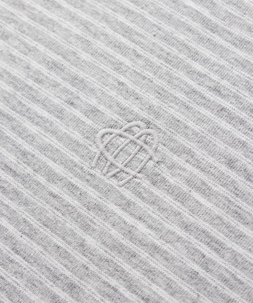 MODE COMMUTER(モードコミューター)の「Yarn-Dyed Striped S/S Polo Shirt(ポロシャツ・メンズ・グレー・SMALL/MEDIUM/LARGE)」の2枚目の写真