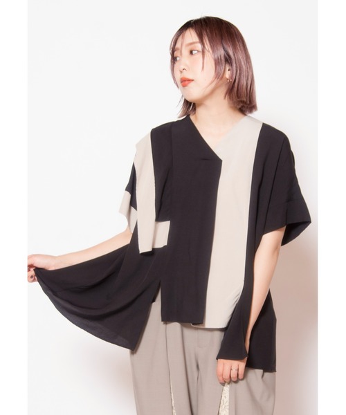 OSMOSIS(オズモーシス)の「アシンメトリーバイカラー切替ブラウス(シャツ/ブラウス・レディース・ライトベージュ/ブラウン/ネイビー・ONE SIZE)」の3枚目の写真
