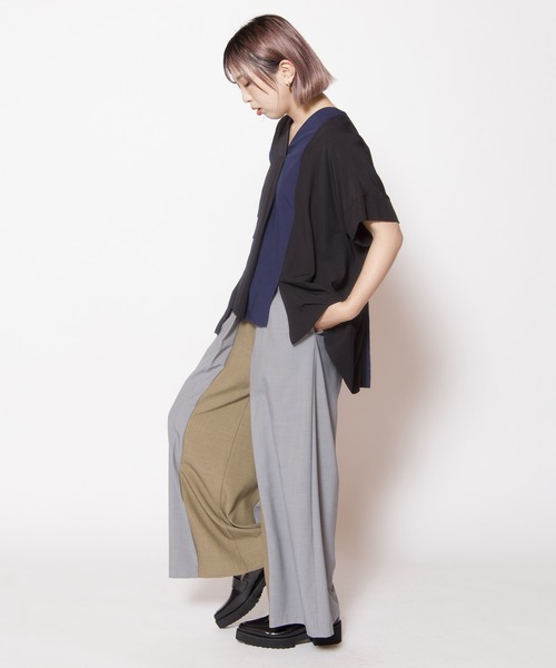 OSMOSIS(オズモーシス)の「アシンメトリーバイカラー切替ブラウス(シャツ/ブラウス・レディース・ライトベージュ/ブラウン/ネイビー・ONE SIZE)」の12枚目の写真