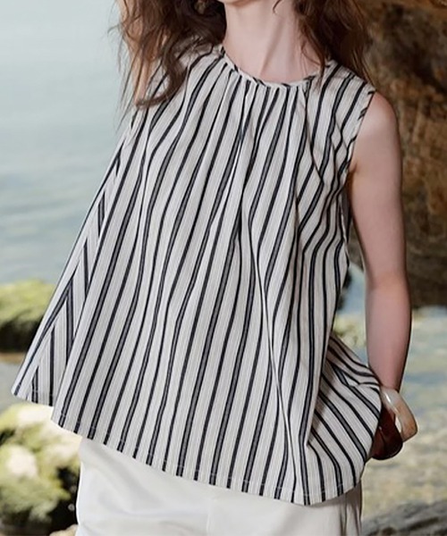 Doux Belle(ドゥーベル)の「フレアシルエットノースリーブトップス(シャツ/ブラウス・レディース・ストライプ・MEDIUM/LARGE/X-LARGE)」の2枚目の写真