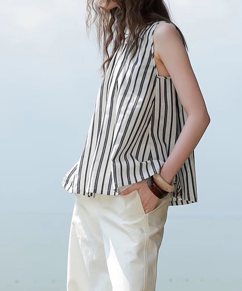 Doux Belle(ドゥーベル)の「フレアシルエットノースリーブトップス(シャツ/ブラウス・レディース・ストライプ・MEDIUM/LARGE/X-LARGE)」の6枚目の写真