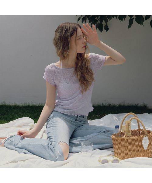 TWEE(トゥウィー)の「アレットローズジャガードオフショルダー半袖Tシャツ(Tシャツ/カットソー・レディース・ラベンダー/ブラック・FREE)」の1枚目の写真