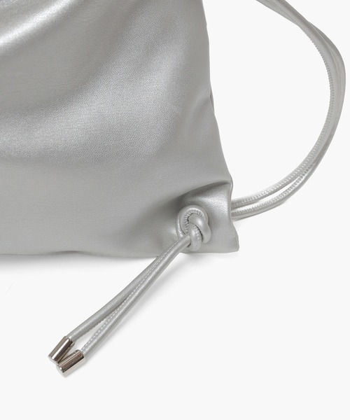Honeys（ハニーズ）の「合皮ナップサック（バックパック/リュック・レディース・ブラウン/ライトベージュ/ブラック/シルバー・FREE）」の17枚目の写真