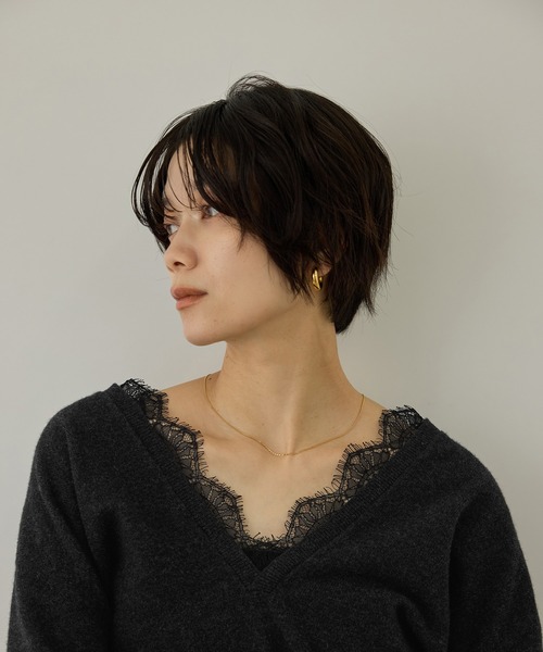SALON adam et rope'(サロン アダム エ ロペ)の「レースレイヤードVネックプルオーバー(ニット/セーター・レディース・チャコールグレー/オフホワイト/ベージュ系その他・FREE)」の21枚目の写真