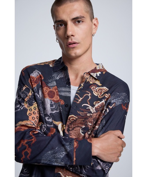 Desigual（デシグアル）の「オリエンタル柄プリント長袖シャツ（シャツ/ブラウス・メンズ・ブラウン・XS/S/M/L/XL）」の3枚目の写真